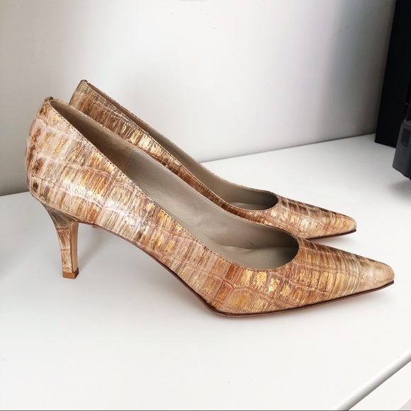 Like new Size 11 AA  Gold Silver Metallic Pointed Heels (fit like a 10) - Picture 2 of 4